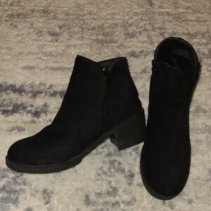 NWOT Black Ankle Boots